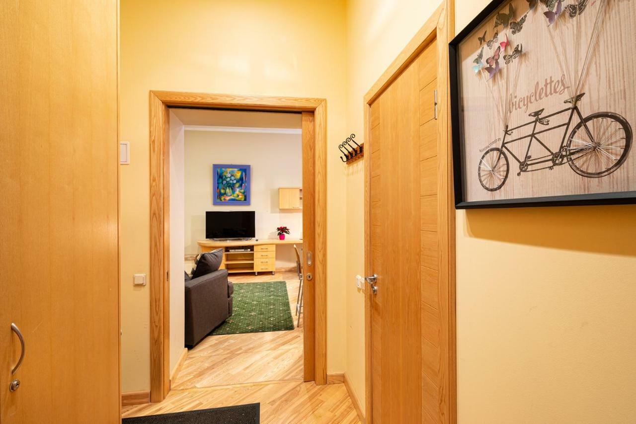 Kalnina Quiet Apartment In City Center Riga Exterior foto